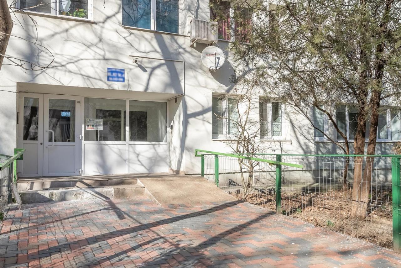 בוקרשט Vlad House Dristor Park Lake מראה חיצוני תמונה